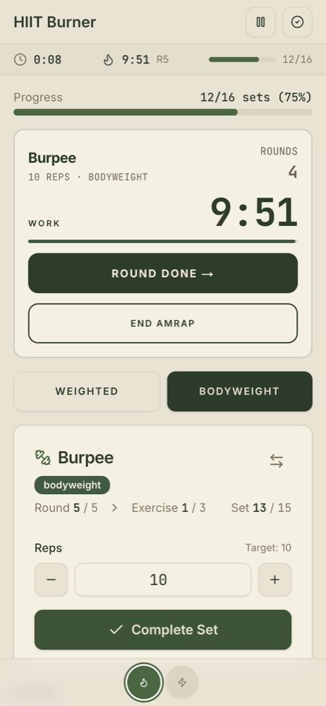 Splitz running an AMRAP block with rounds completed and work time remaining.